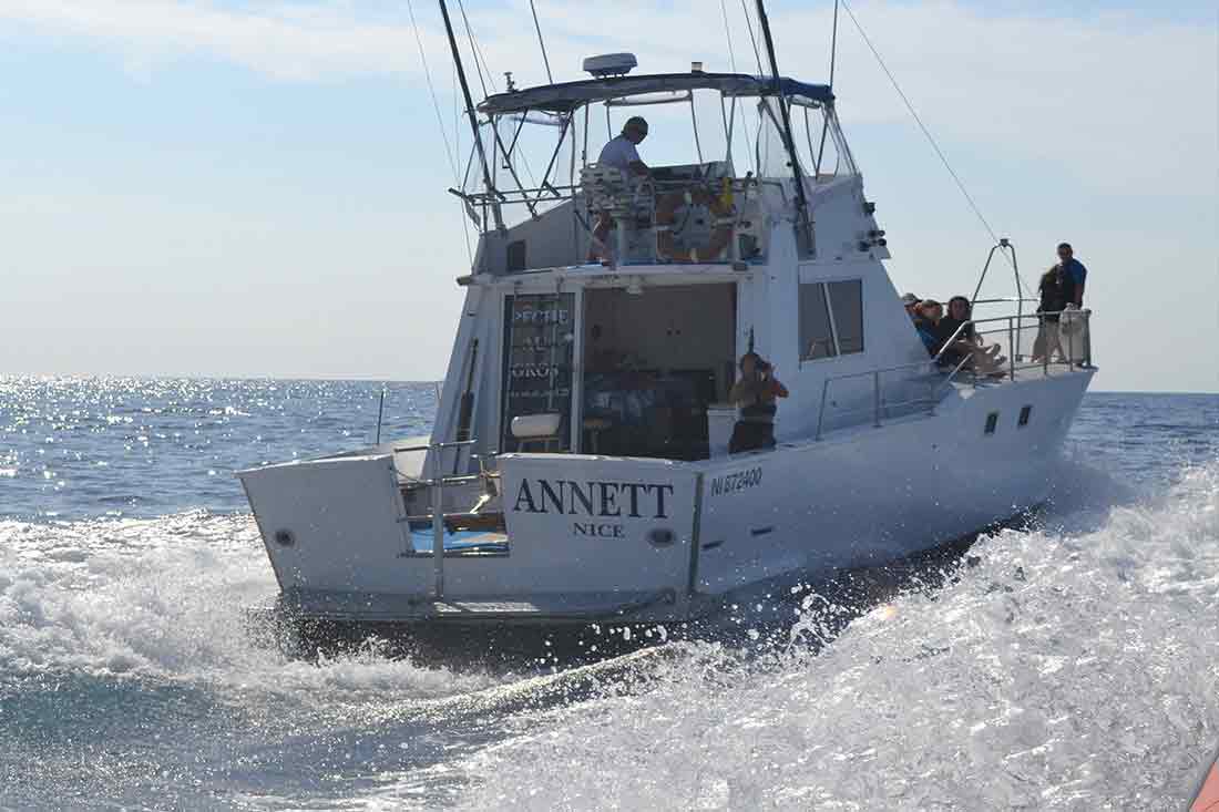 Notre bateau équipé pour la pêche au gros